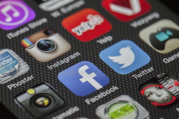 Modèle cv simple et professionnel pour réussir vos candidatures